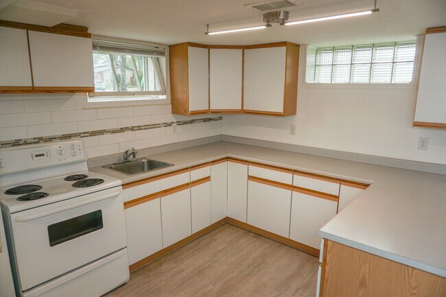 Photo - 2712 Sinton Ave