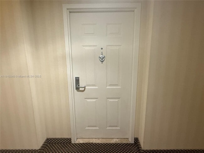 Building Photo - 19501 W Country Club Dr Unit 2209