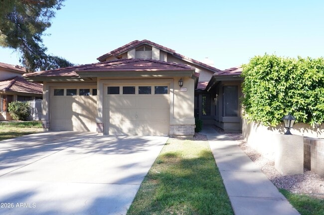 Building Photo - 5756 W Del Rio St