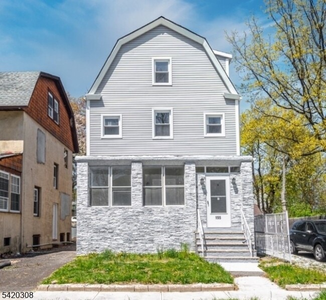 Building Photo - 155 Tichenor Ave Unit 1