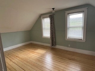 Photo - 404 Salem St