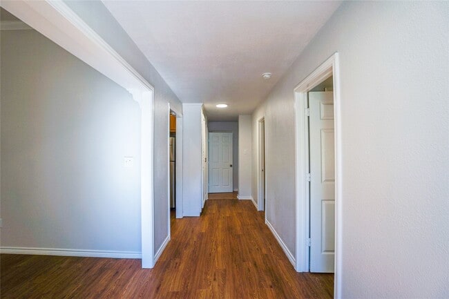 Photo - 1412 Postoffice St