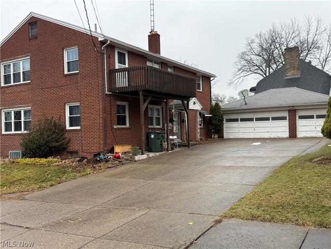 Photo - 1602 Logan Ave NW