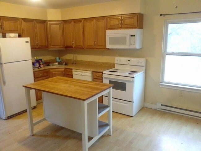 Photo - 550 Union Avenue Ext