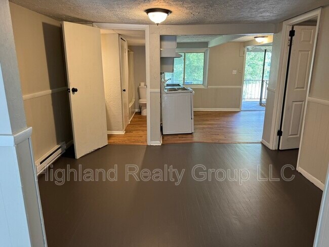 Photo - 1887 Habecker Rd Unit Apt 6