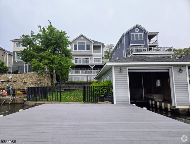 Building Photo - 23 S Bertrand Rd Rental