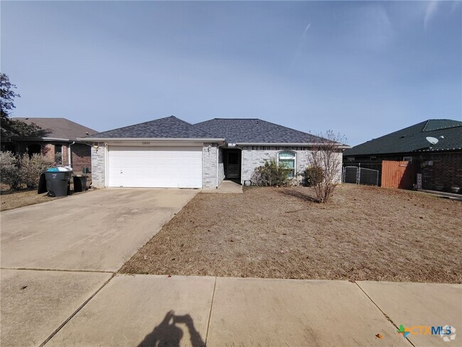 Building Photo - 2805 Larissa Dr Rental