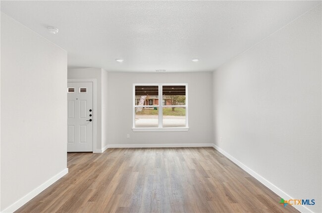 Photo - 323 S Burnet St