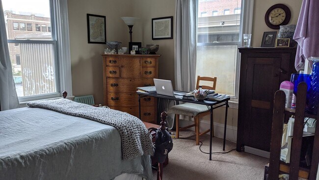 Photo - 195 Green St Unit 3