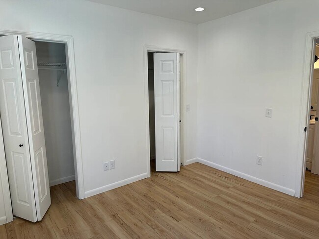 Photo - 403 Wilson Ave Unit 2