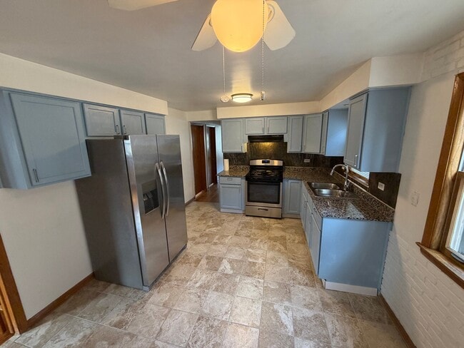 Building Photo - 2327 73rd Ave