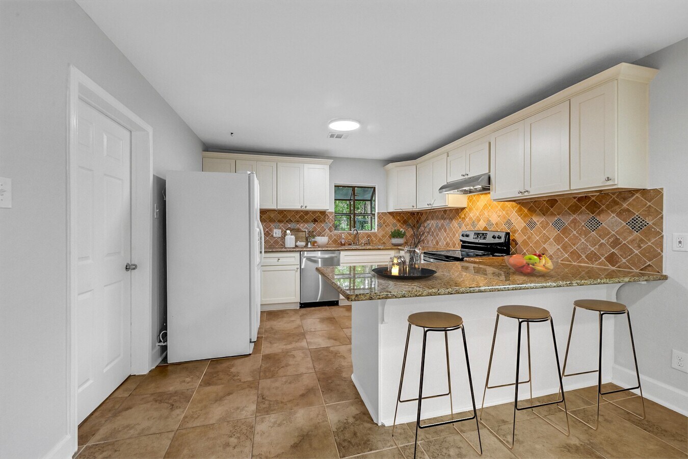 Photo - 5310 Claremont St