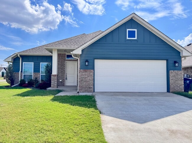 Building Photo - 4100 Northwestern Dr