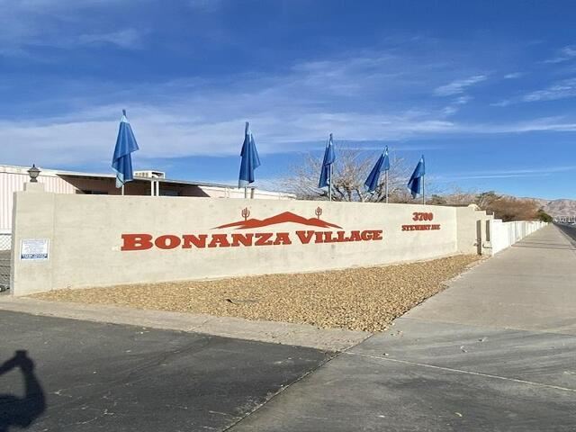 Photo - 3700 Stewart Ave