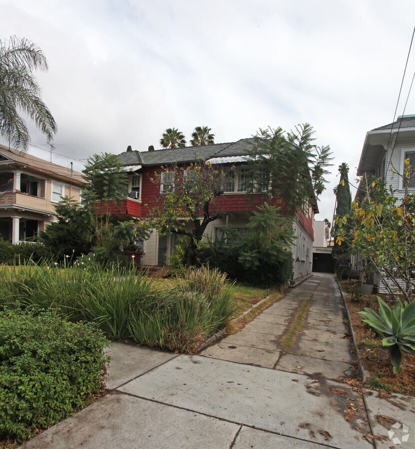 Primary Photo - 1834 N Van Ness Ave Apartments