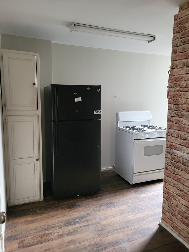 Photo - 120 N 3rd Ave