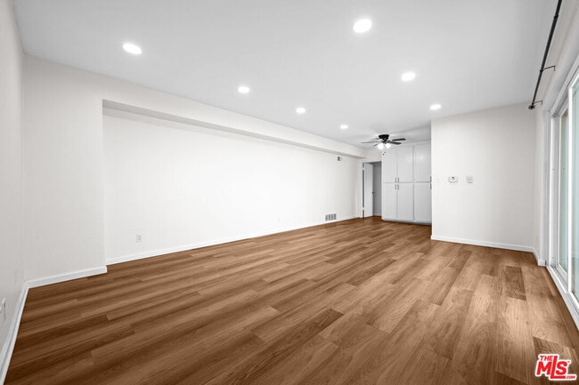 Photo - 1206 S Holt Ave Unidad 2