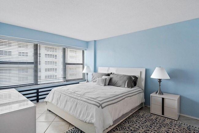 Photo - 3800 Galt Ocean Dr Unidad 607
