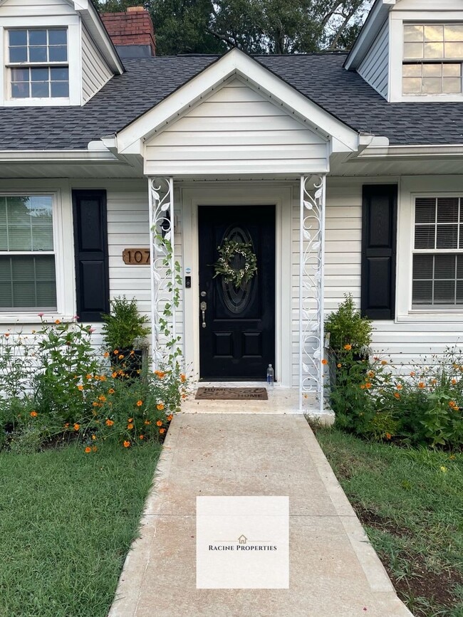 Photo - Two-bedroom cottage available near Downtown Greenville