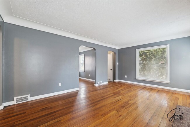 Photo - $1075 3 bedroom bungalow