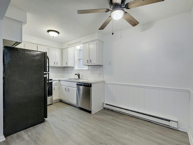 Photo - 3741 Woodford Ave NW Unit 2
