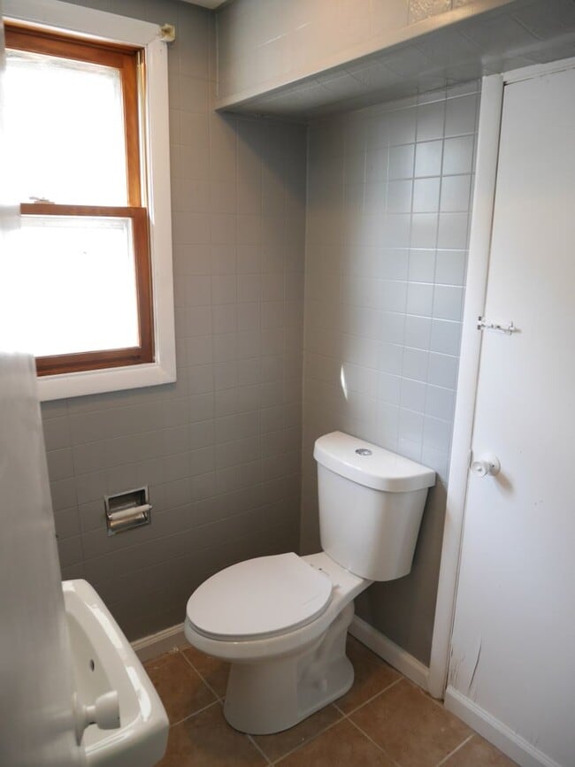 Photo - 1154SUA Unit Apt 3