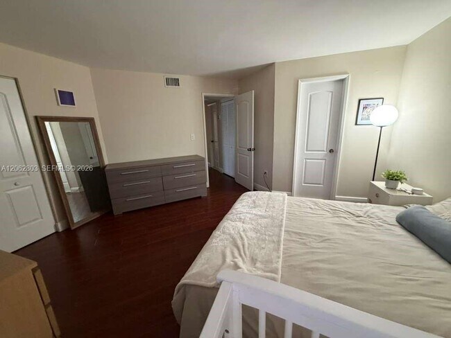 Photo - 9417 Fontainebleau Blvd Unidad 212-27