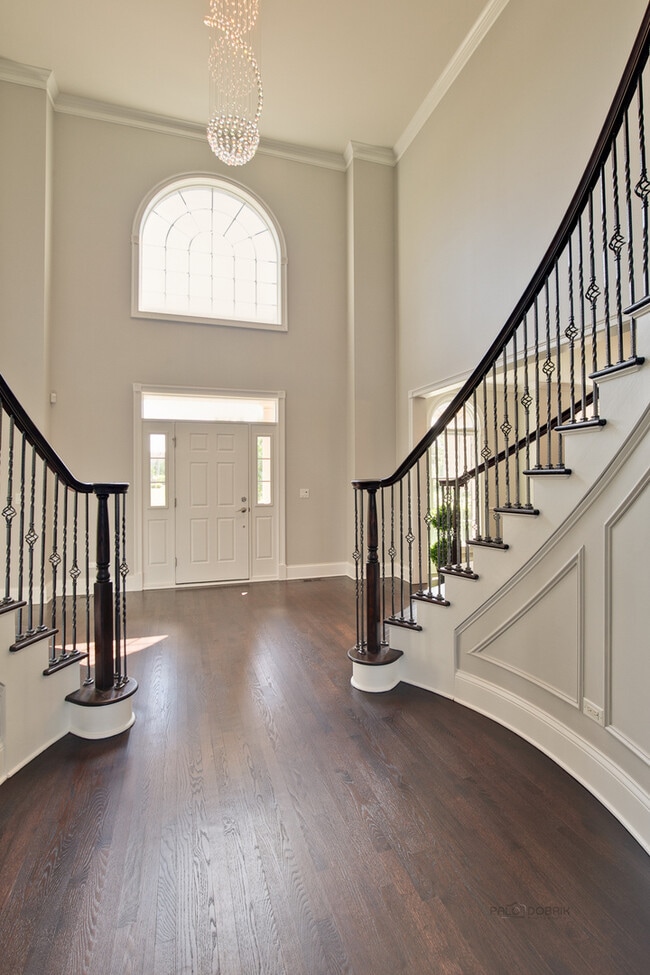 Photo - 8 Turnbury Ct