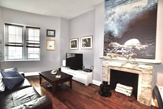 125 Beacon St Unit 10