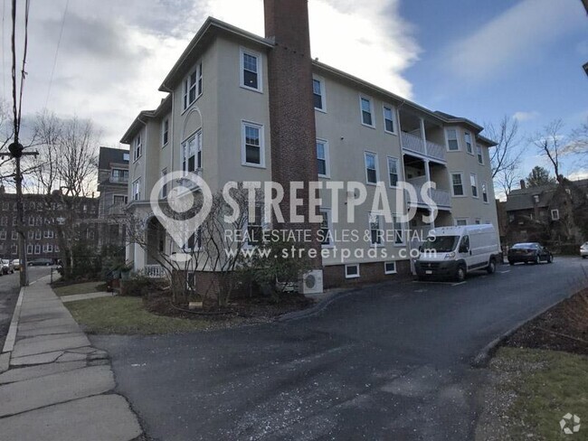 Building Photo - 3 bedroom in Cambridge MA 02138 Rental