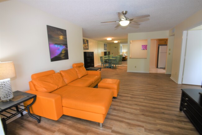 Bright, open concept living area and dining a - 1935 Silver Pine SW Way Condo Unit Pine Ridge D2