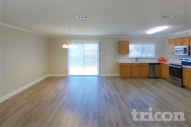 Photo - 135 Jefferson Dr