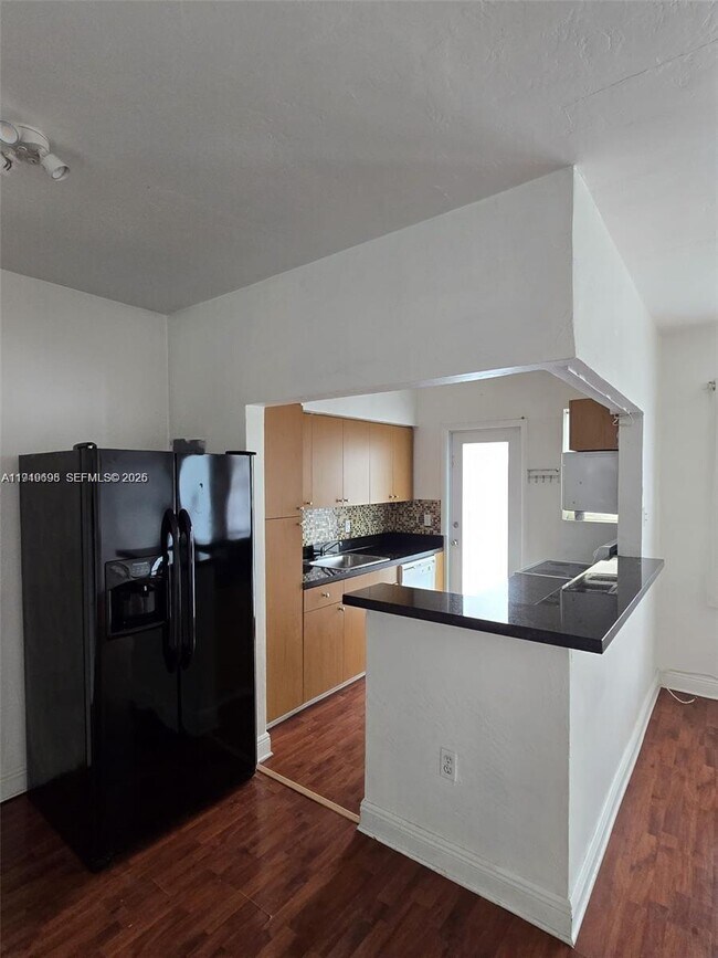 Photo - 450 77th St Unit 8