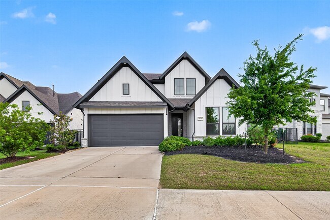 Photo - 19335 Hackberry Hollow Tr
