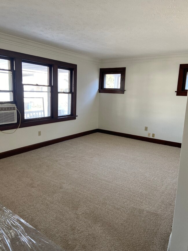 Photo - 4127 Clybourne Ave Unit Down