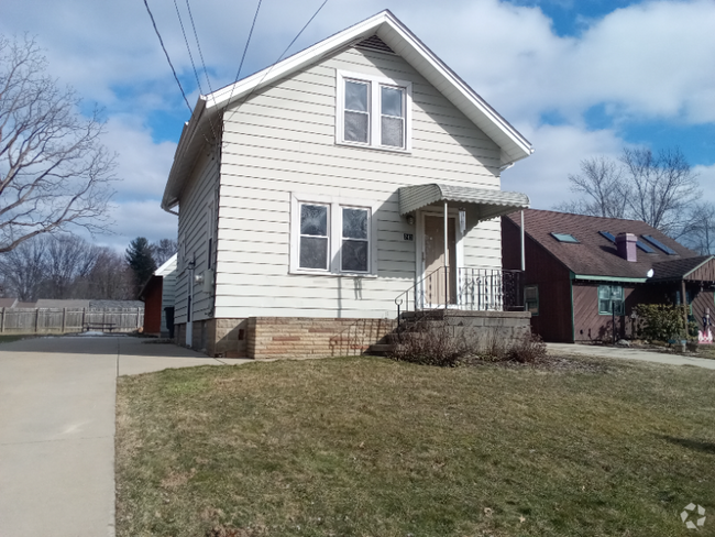 Building Photo - 247 Stratford Ave Rental