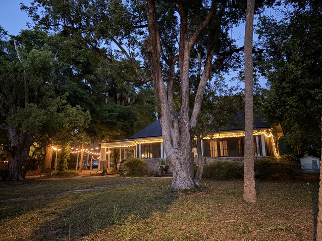Photo - 6405 N 15th St House