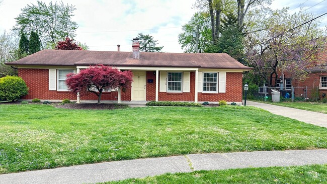 Building Photo - 2518 Savannah Rd