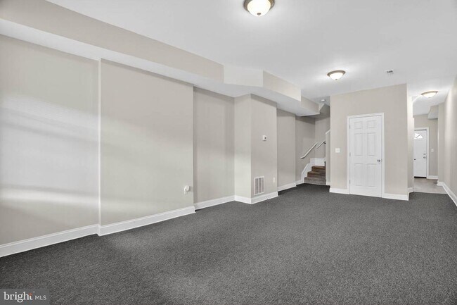 Photo - 2942 Arunah Ave