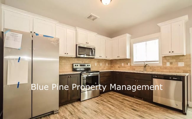 Photo - 710 S Saturn Ave