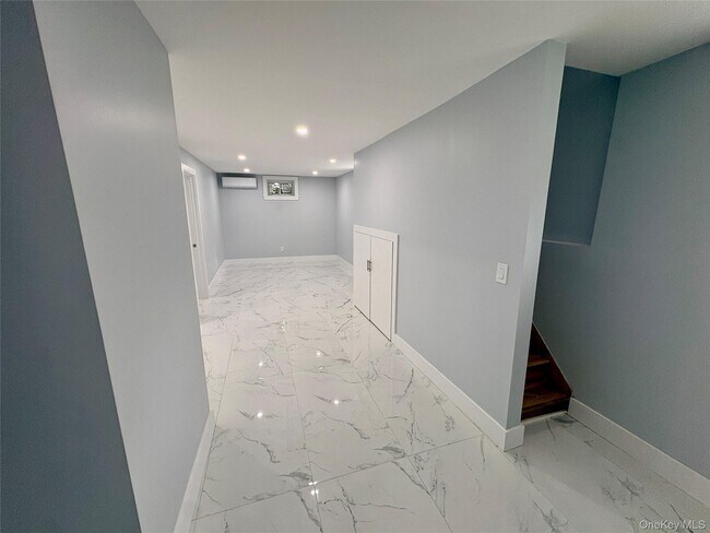 Photo - 23 Belknap Ave