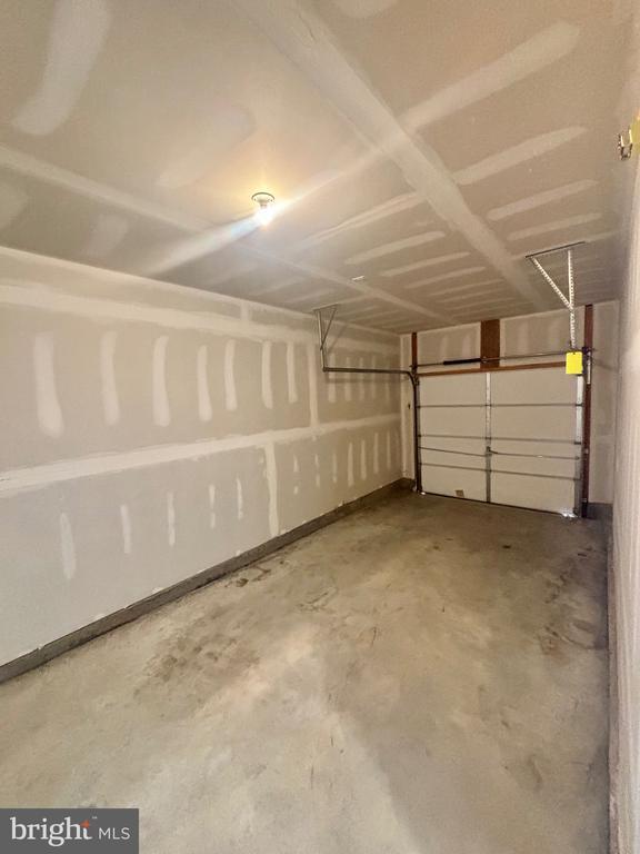 Photo - 189 Mazzeo Dr