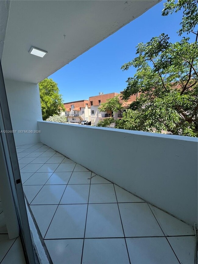 Building Photo - 1555 W 44th Pl Unit 244
