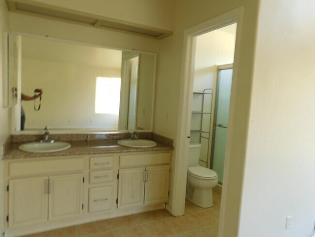 Photo - 1258 La Paz Ct