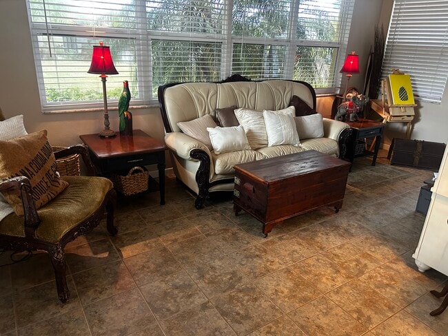 Photo - 1136 Peach Tree Dr