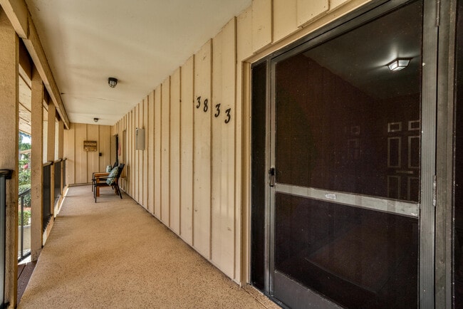 Photo - 3833 Edgewater Dr