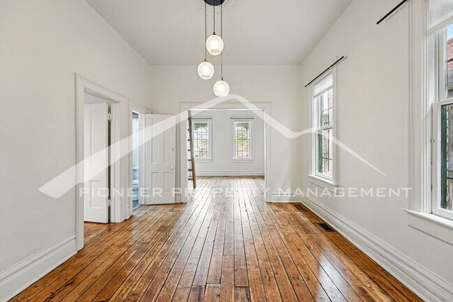 Photo - Charming Home with Washer/Dryer and Centra...