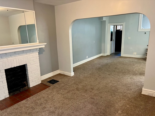 Photo - 212 E Hudson St