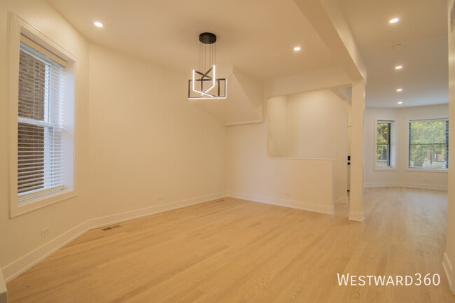 Photo - 3720 N Racine Ave Unit 1