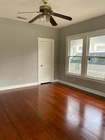 Photo - 5721 Victor St